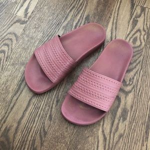 ADIDAS SLIDES